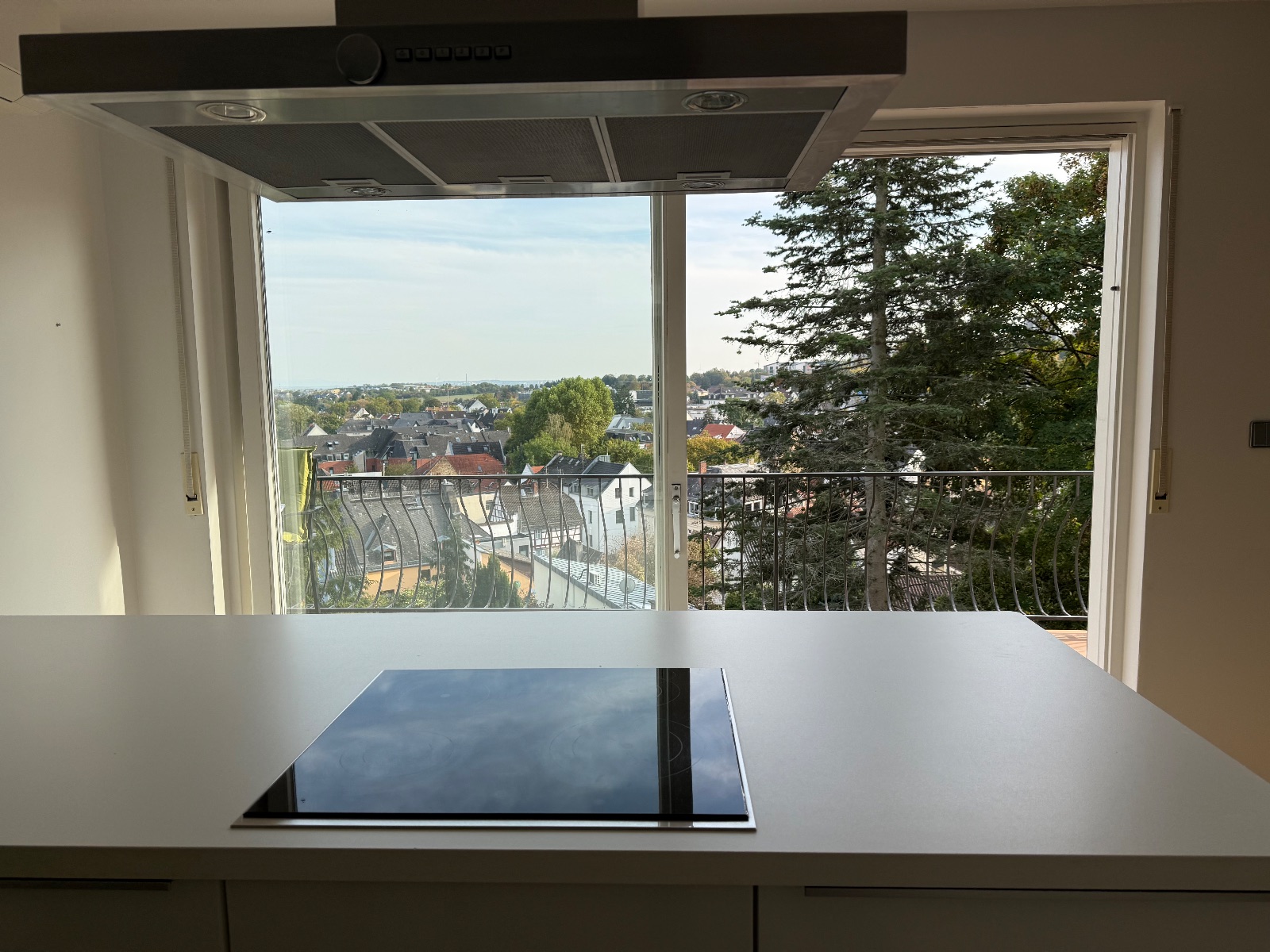 House with a View with a/c and large side by side fridge, photo 1 of 11